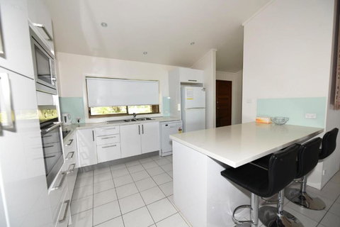 Balcony Bay Views - Belle Escapes Jervis Bay - Tourism Adelaide 3