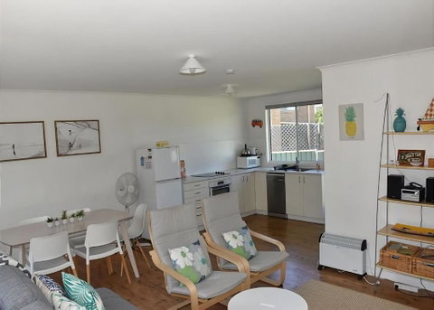 Barefoot Bungalow - Tourism Adelaide 4