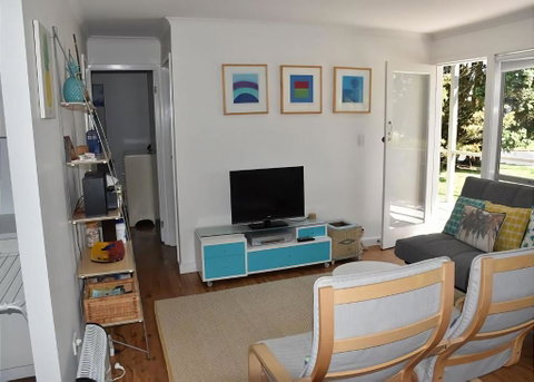 Barefoot Bungalow - Tourism Adelaide 1