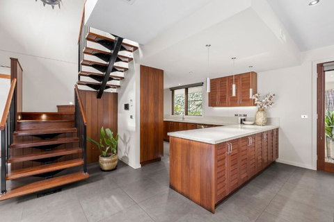 Barralong - Tourism Adelaide 4