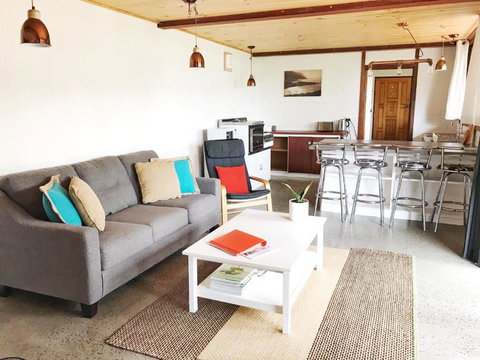 Base Guest House - Tourism Adelaide 0