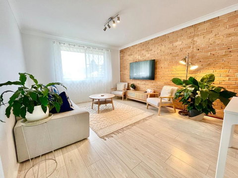 Bay Getaway - Beach, Nature Walks And A Two Storey House - Tourism Adelaide 3