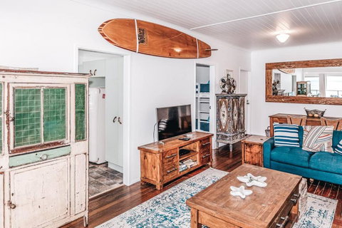 BAY PROPERTIES . Pacific Lodge - Tourism Adelaide 3