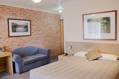 Baybrook Motor Inn - Tourism Adelaide 3