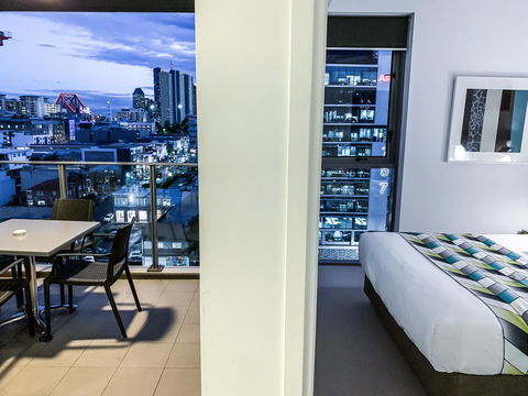 M&A Apartments - Tourism Adelaide 23