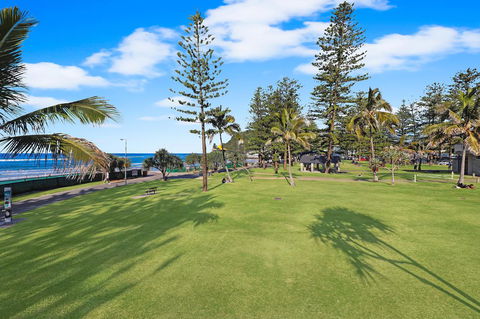 Pacific Regis Beachfront Holiday Apartments - Tourism Adelaide 15