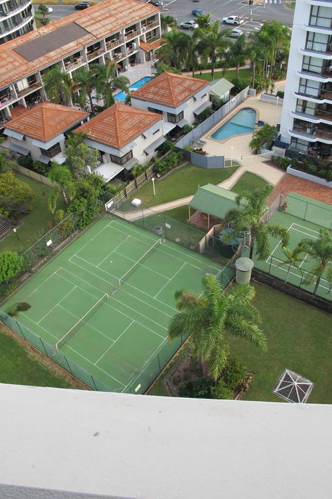 Pacific Regis Beachfront Holiday Apartments - Tourism Adelaide 6