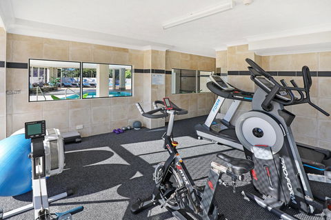 Pacific Regis Beachfront Holiday Apartments - Tourism Adelaide 8