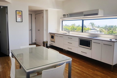 Hinchinbrook Holiday Apartments - Tourism Adelaide 2