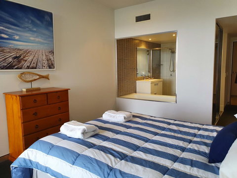 Hinchinbrook Holiday Apartments - Tourism Adelaide 17