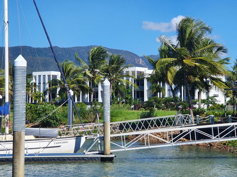 Hinchinbrook Holiday Apartments - Tourism Adelaide 29