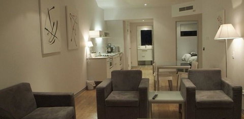 Hinchinbrook Holiday Apartments - Tourism Adelaide 10