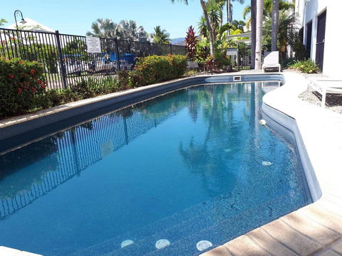 Hinchinbrook Holiday Apartments - Tourism Adelaide 25