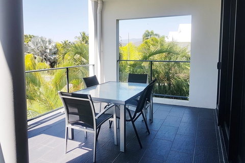 Hinchinbrook Holiday Apartments - Tourism Adelaide 1