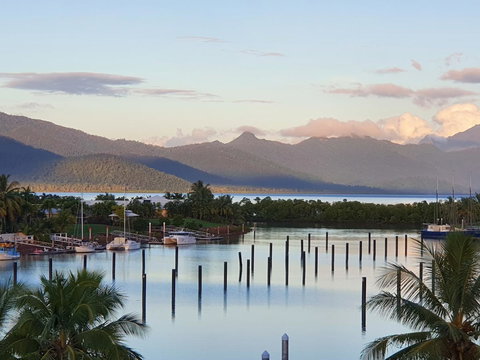 Hinchinbrook Holiday Apartments - Tourism Adelaide 3
