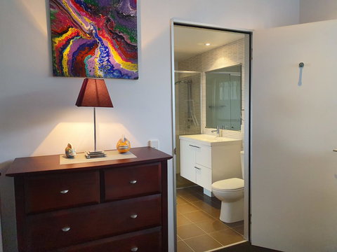 Hinchinbrook Holiday Apartments - Tourism Adelaide 16