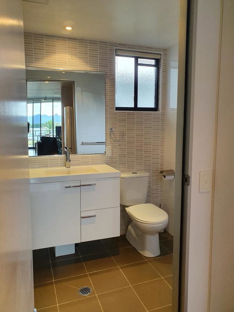 Hinchinbrook Holiday Apartments - Tourism Adelaide 19