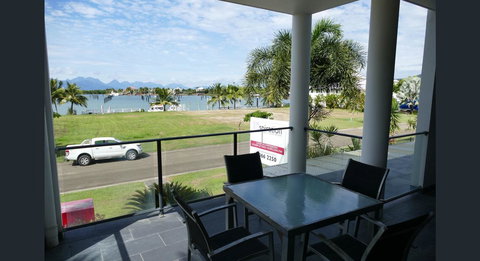 Hinchinbrook Holiday Apartments - Tourism Adelaide 35