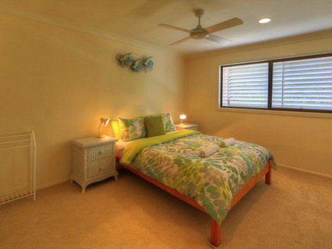 Belle Vue Beach House By Discover Stradbroke - Tourism Adelaide 10