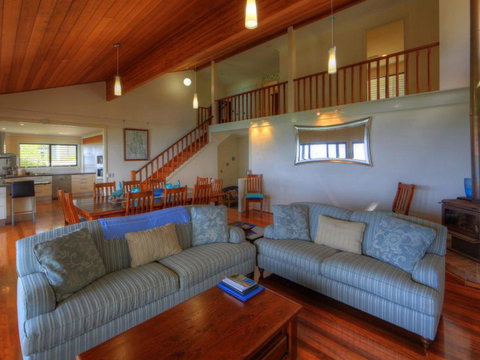 Belle Vue Beach House By Discover Stradbroke - Tourism Adelaide 3
