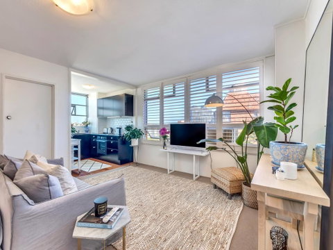 10 Barncleuth Square - Tourism Adelaide 0