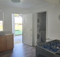 12 Cooloola Drive - Family home close to beach pet friendly - Tourism Adelaide