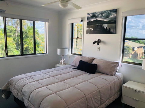 12 Cooloola Drive - Family Home, Close To Beach, Pet Friendly - Tourism Adelaide 1