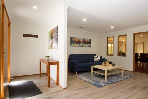 12 Mount Porepunkah Road - Tourism Adelaide 0
