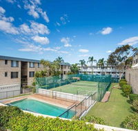 14 'THE DUNES' 38 MARINE DR - LARGE UNIT WITH POOL TENNIS COURT AND DIRECTLY ACROSS FROM FINGAL - Tourism Adelaide