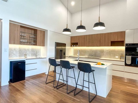 Beach Break - 4 Bedroom Use - Family Home - Tourism Adelaide 1