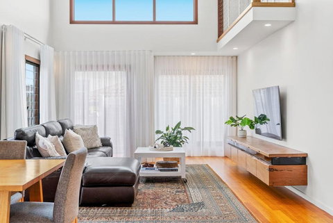 Beach House - Tourism Adelaide 1