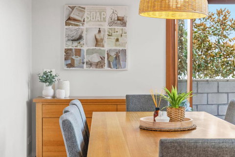 Beach House - Tourism Adelaide 2