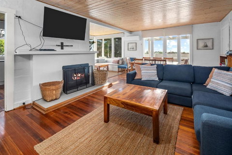 Beach Path House - Tourism Adelaide 2