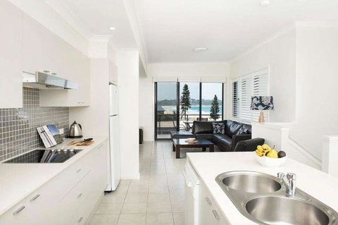 Beachfront Eight - Tourism Adelaide 1