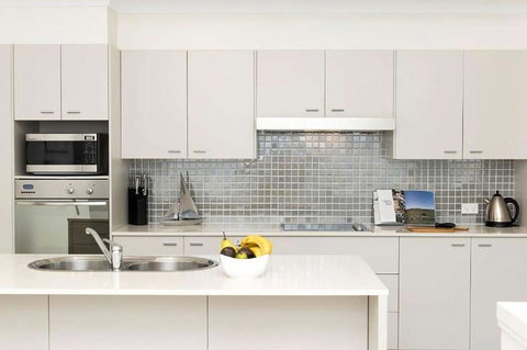 Beachfront Eight - Tourism Adelaide 4