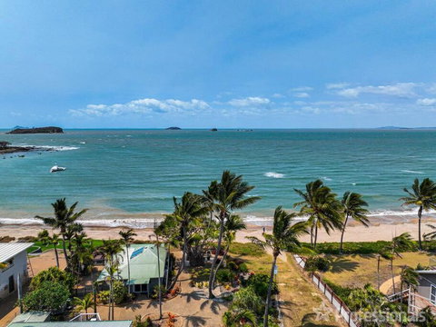 Beachfront Holiday Cottage - Tourism Adelaide 0