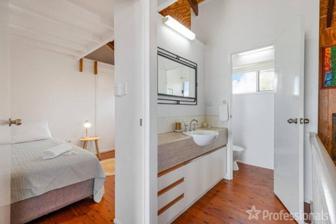 Beachfront Holiday House - Tourism Adelaide 3