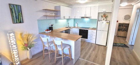 Beachside Modern Apartment In The Heart Of Surfers Paradise -free Parking - Tourism Adelaide 2