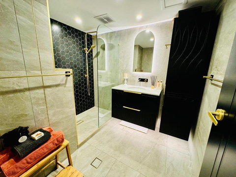 Beachside Bliss - High Floor 2 Bedroom With Stunning River Views - Tourism Adelaide 4