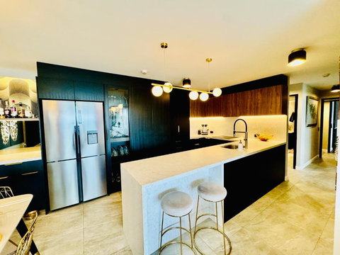 Beachside Bliss - High Floor 2 Bedroom With Stunning River Views - Tourism Adelaide 1