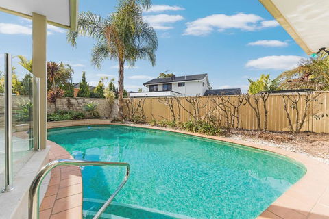 Beautiful House In Sylvania Waters - Tourism Adelaide 2