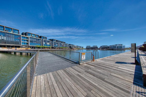 Beautiful Light Filled Apartment - Tourism Adelaide 1