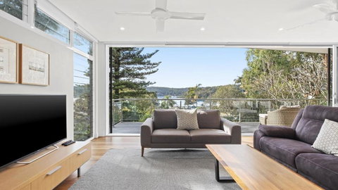 Beautiful Views, Secluded Beaches And Stunning Bush Walks All At Your Doorstep - Tourism Adelaide 0