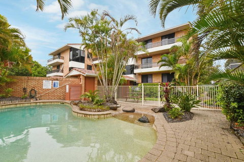 BEAUTIFULLY RENOVATED OCEANSIDE APARTMENT - Lamer 9 - Tourism Adelaide 2