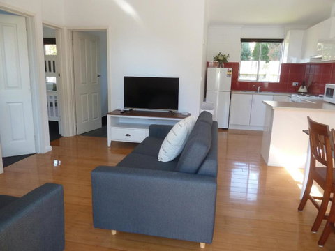 Bellevue On Bentley - Unit 2 - Tourism Adelaide 3