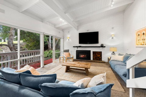 Biddles Beach House - Tourism Adelaide 1