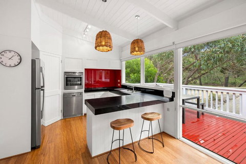 Biddles Beach House - Tourism Adelaide 4