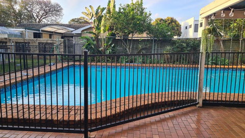 Big Holliday House With Pool - Tourism Adelaide 2