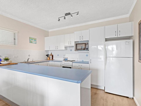 Bella Vista Unit 10 19 Shoal Bay Road - Tourism Adelaide 3