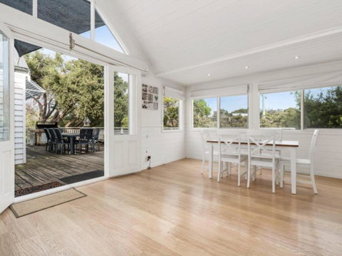 Blairgowrie Hamptons Style - Tourism Adelaide 2